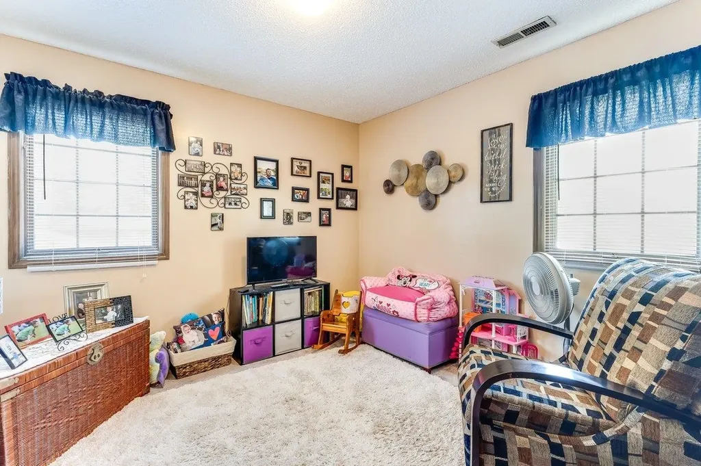 4604 Sequoia Street Hutchinson KS 67502