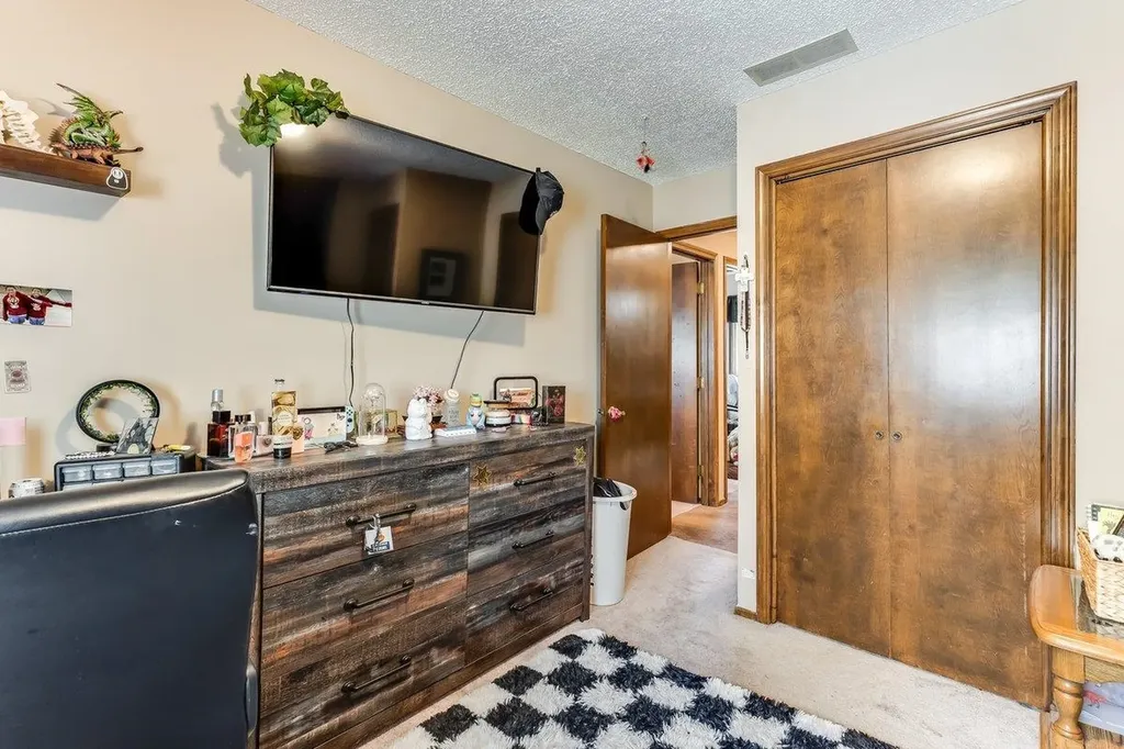 4604 Sequoia Street Hutchinson KS 67502