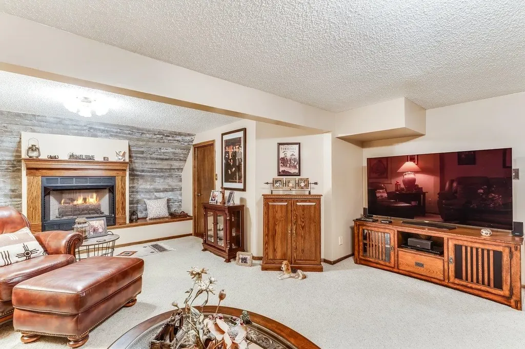 4604 Sequoia Street Hutchinson KS 67502