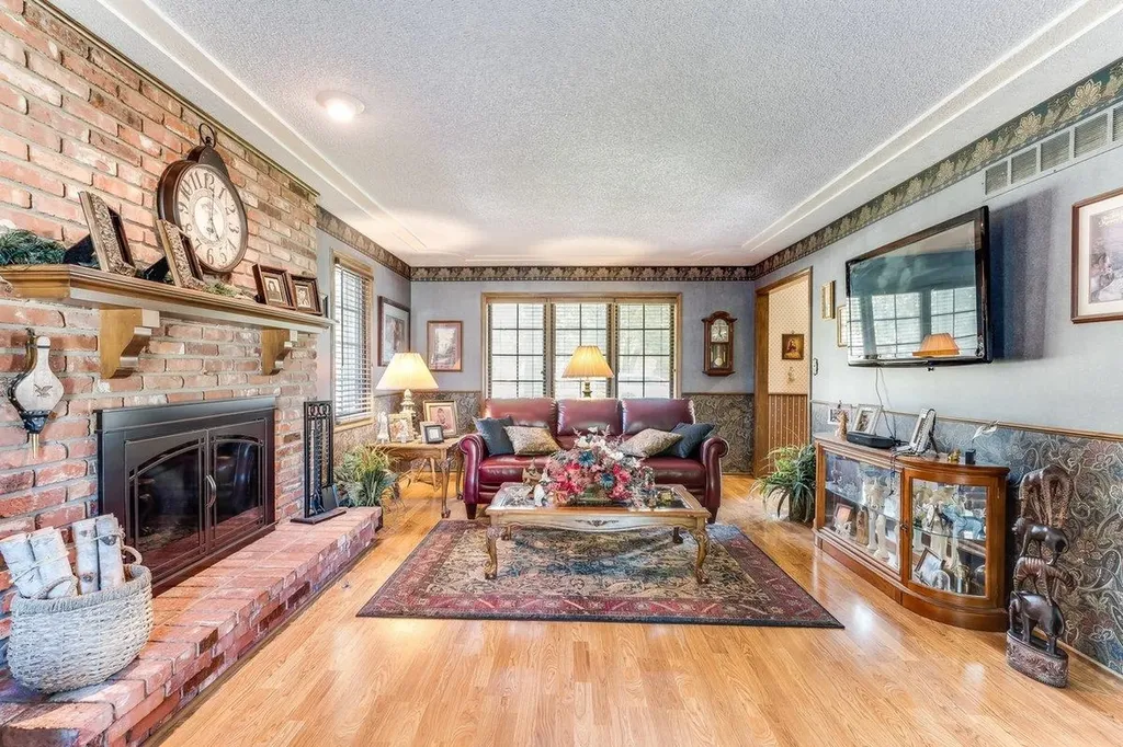 4604 Sequoia Street Hutchinson KS 67502