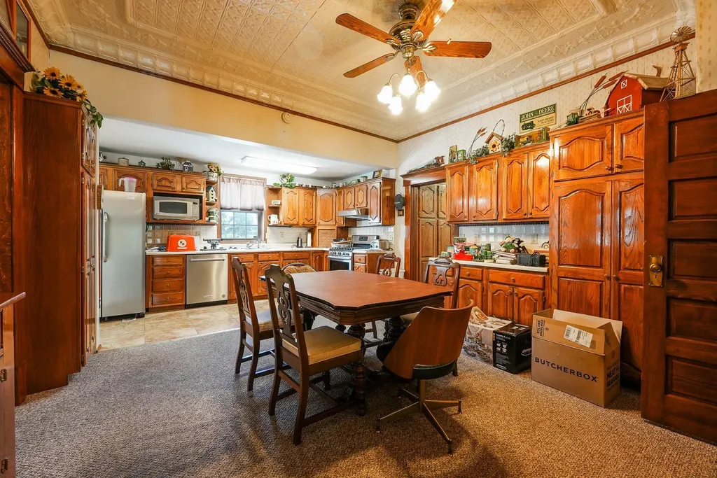 438 E Main Street Mount Hope KS 67108
