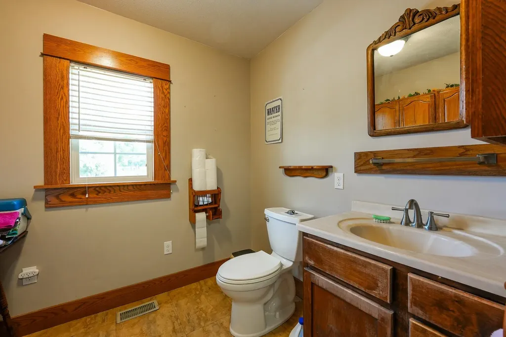 438 E Main Street Mount Hope KS 67108