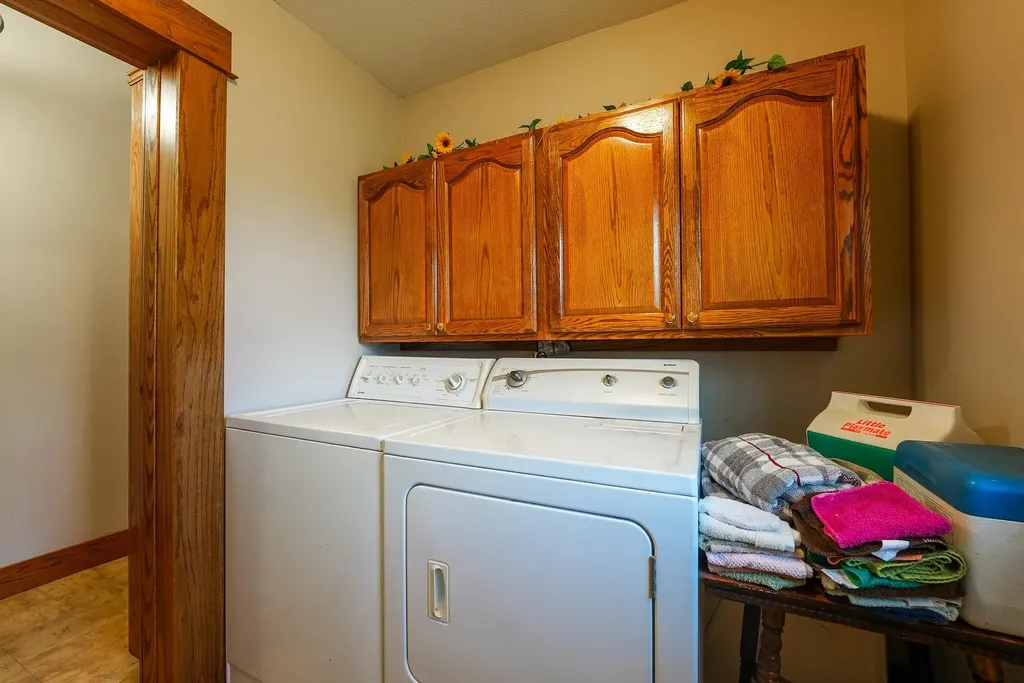 438 E Main Street Mount Hope KS 67108