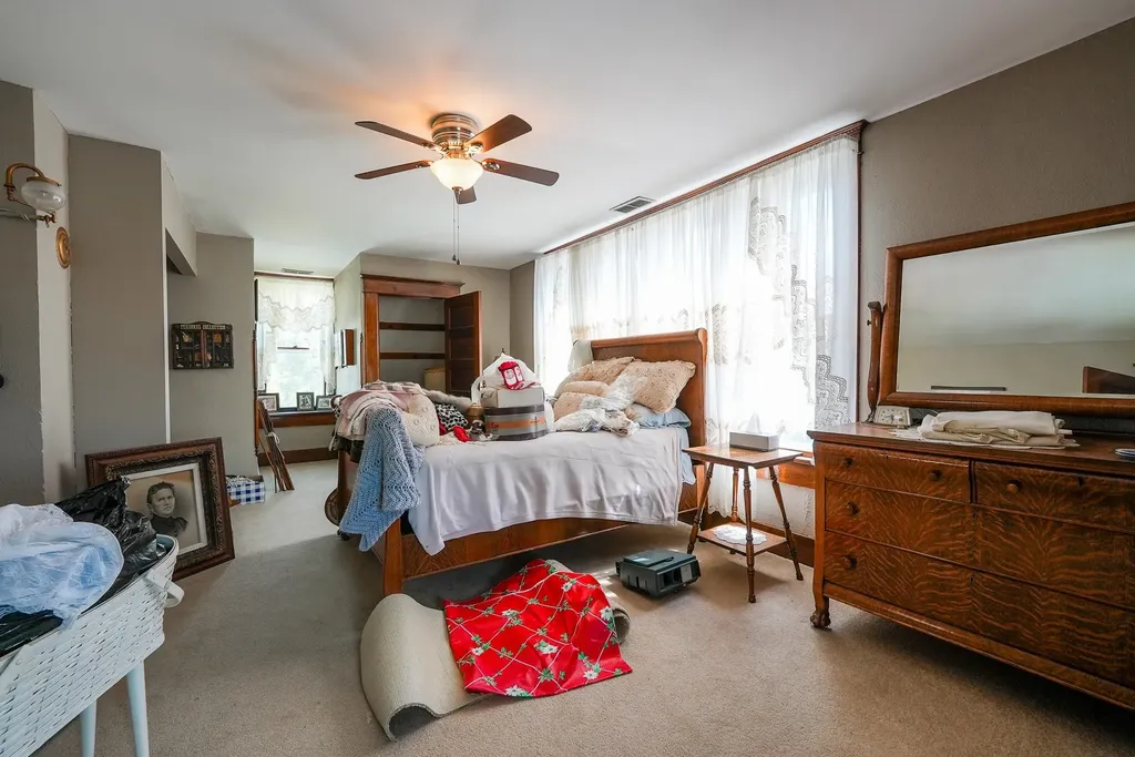 438 E Main Street Mount Hope KS 67108