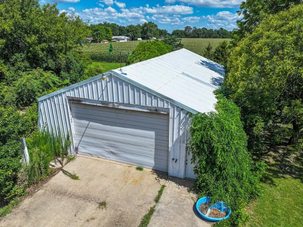 438 E Main Street Mount Hope KS 67108