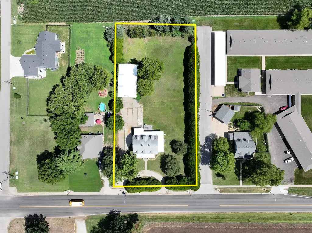 438 E Main Street Mount Hope KS 67108