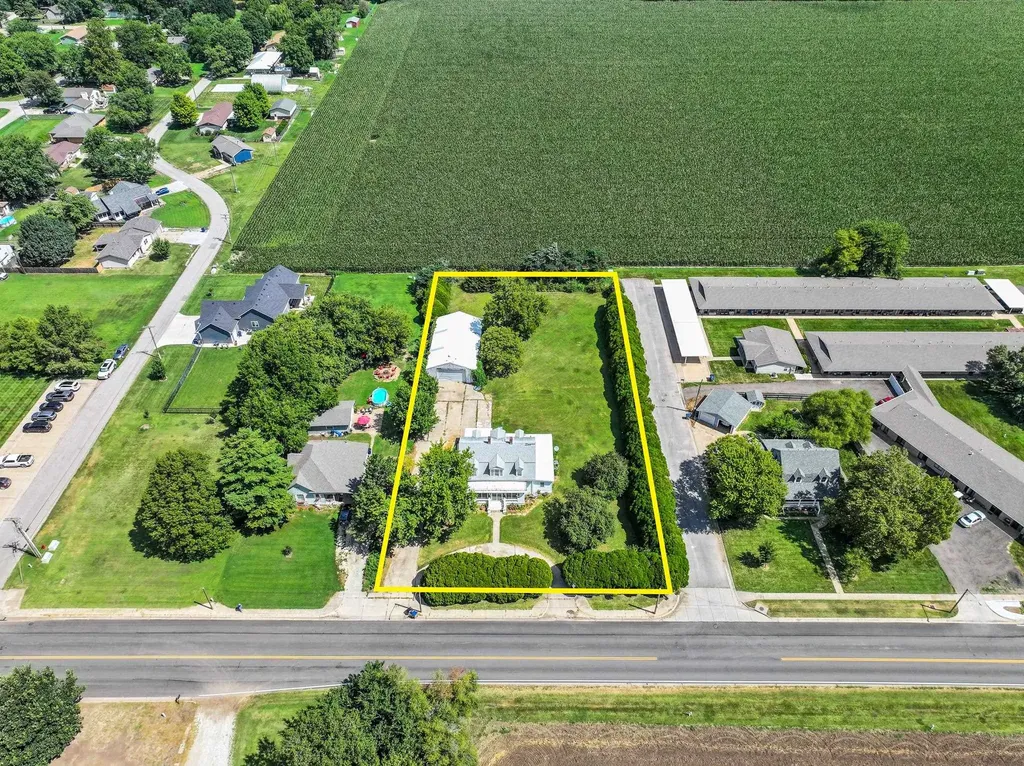 438 E Main Street Mount Hope KS 67108
