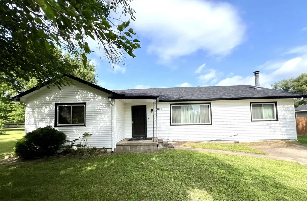 1015 N 10th Arkansas City KS 67005