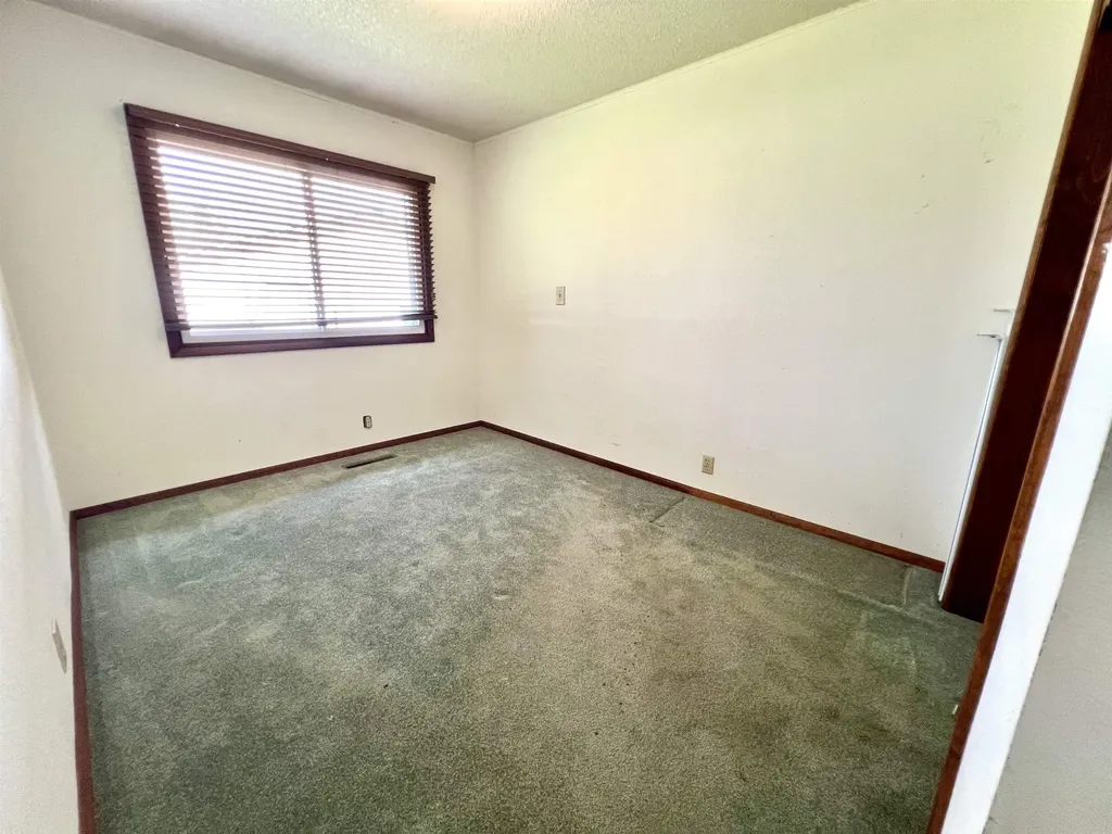 1015 N 10th Arkansas City KS 67005