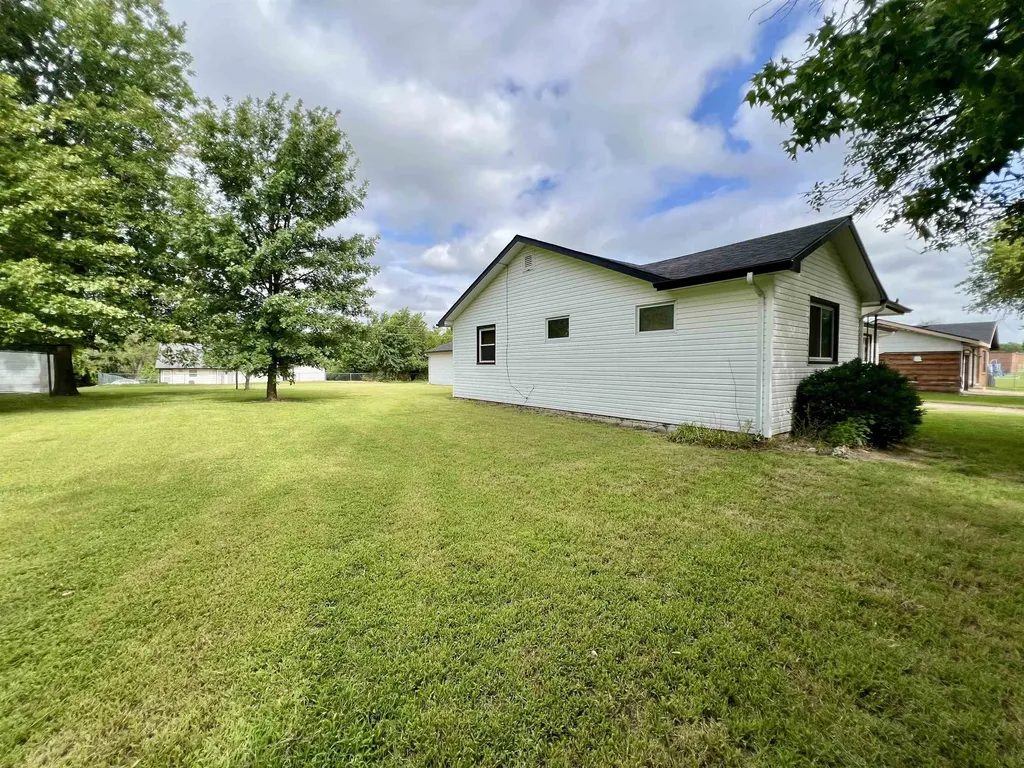 1015 N 10th Arkansas City KS 67005