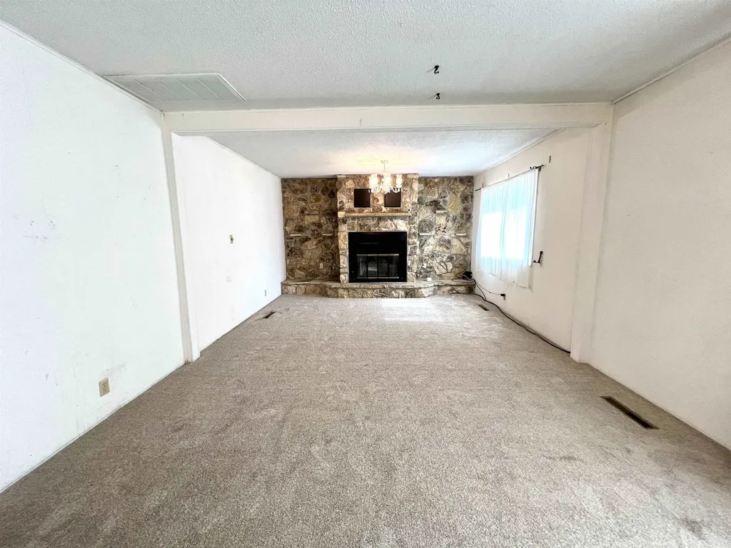 1015 N 10th Arkansas City KS 67005