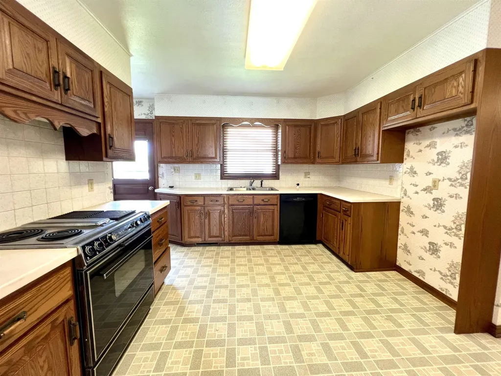 1015 N 10th Arkansas City KS 67005