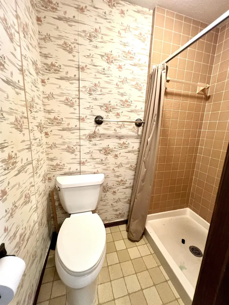 1015 N 10th Arkansas City KS 67005