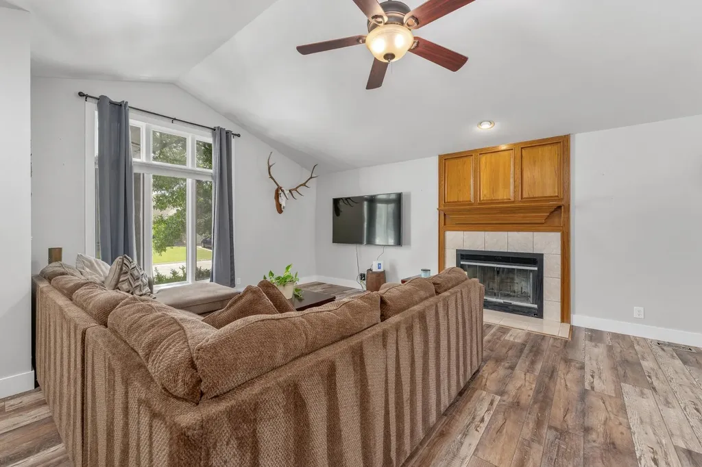7012 E 40th Circle N Wichita KS 67226