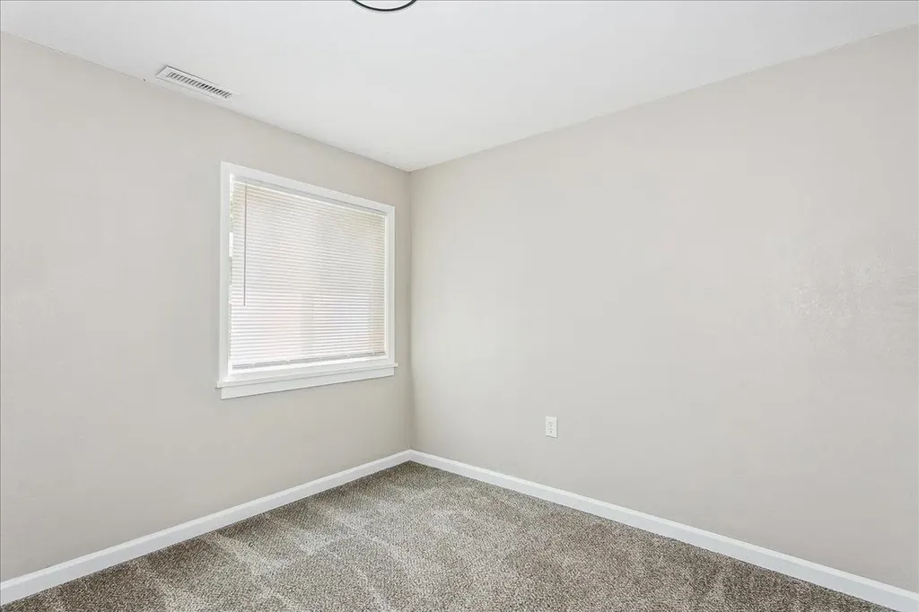 2039 N Woodland Avenue Wichita KS 67203
