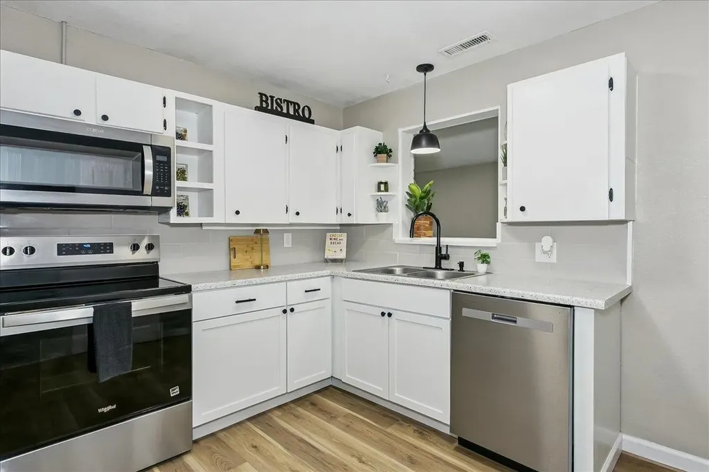 2039 N Woodland Avenue Wichita KS 67203
