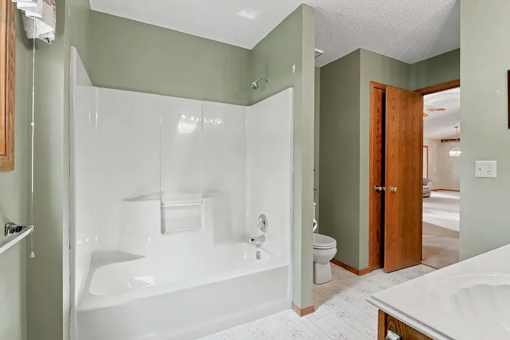 405 Sherman Drive Newton KS 67114