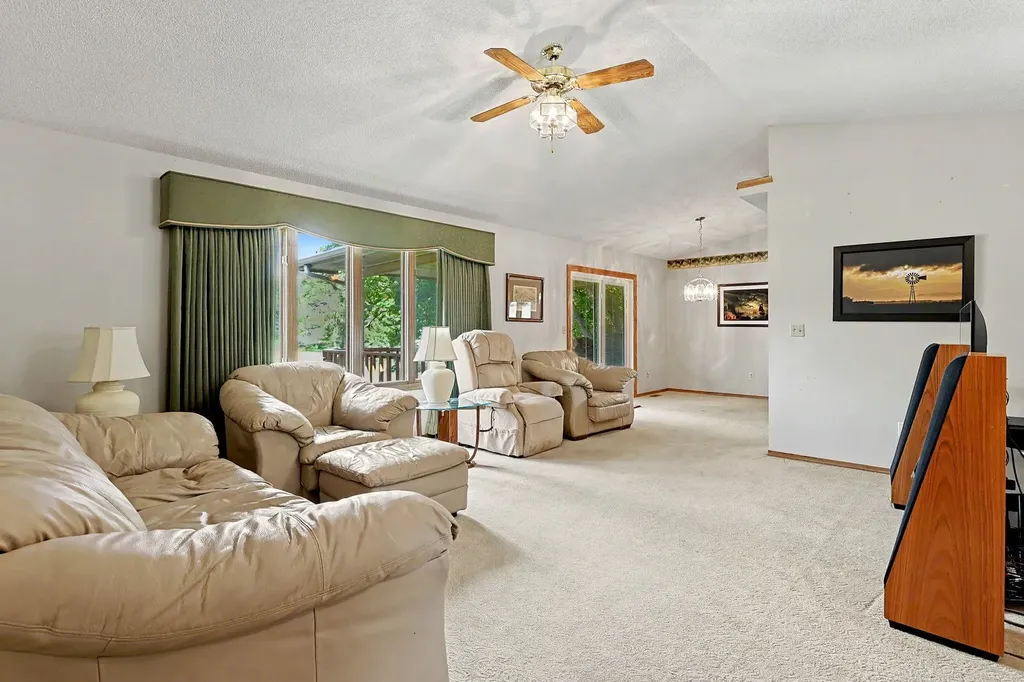 405 Sherman Drive Newton KS 67114