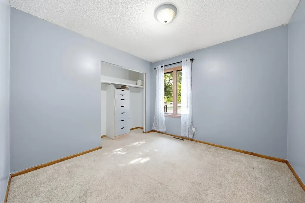 1527 Westborough Newton KS 67114