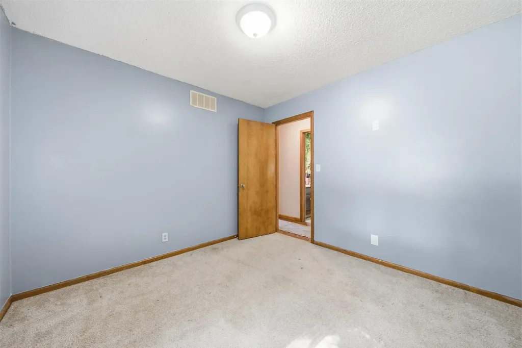 1527 Westborough Newton KS 67114