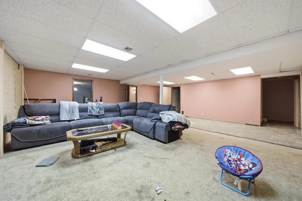 1527 Westborough Newton KS 67114