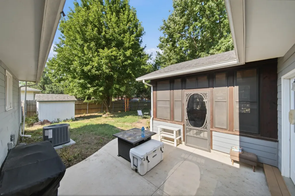 1527 Westborough Newton KS 67114
