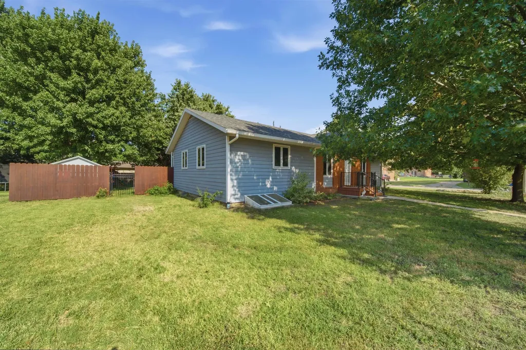 1527 Westborough Newton KS 67114