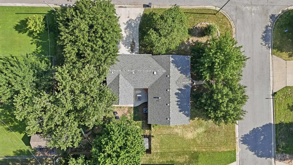 1527 Westborough Newton KS 67114