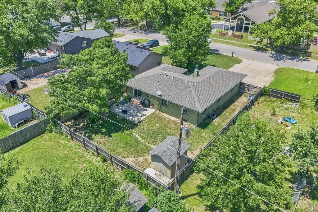5813 W 8th Street N Wichita KS 67212-2801
