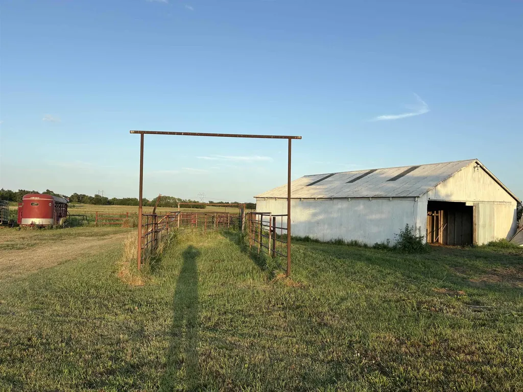 4457 SW 120th Street Augusta KS 67010