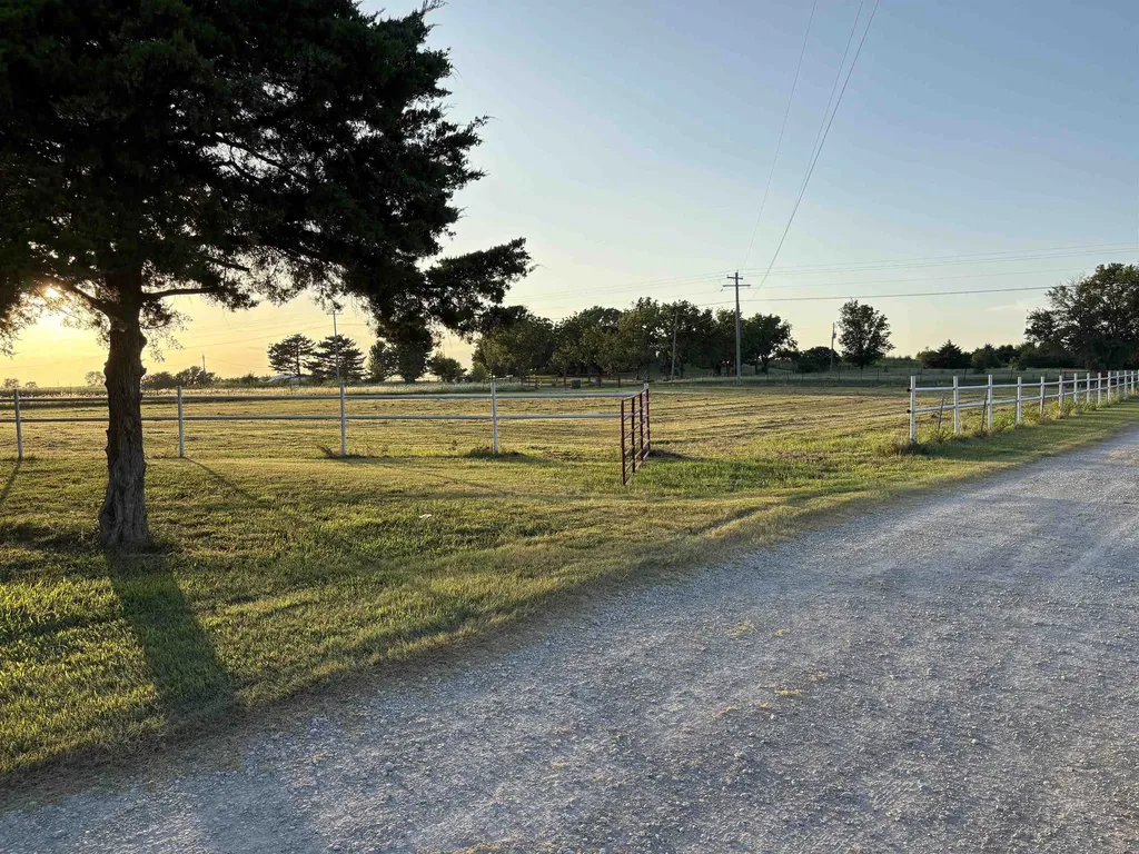 4457 SW 120th Street Augusta KS 67010