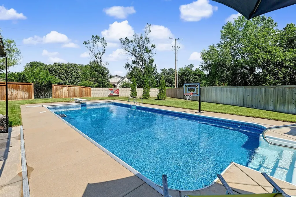 13631 W Highland Springs Court Wichita KS 67235