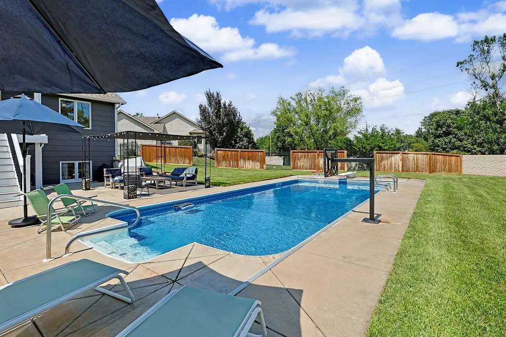 13631 W Highland Springs Court Wichita KS 67235