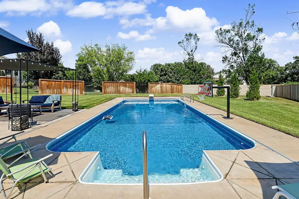 13631 W Highland Springs Court Wichita KS 67235