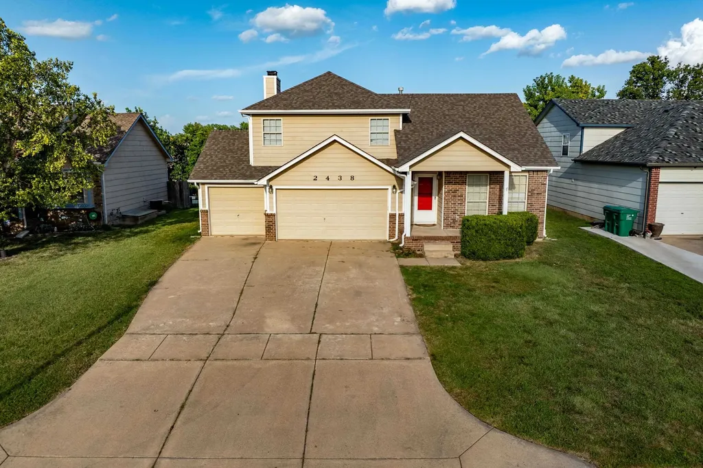 2438 S Cypress Street Wichita KS 67210-2450