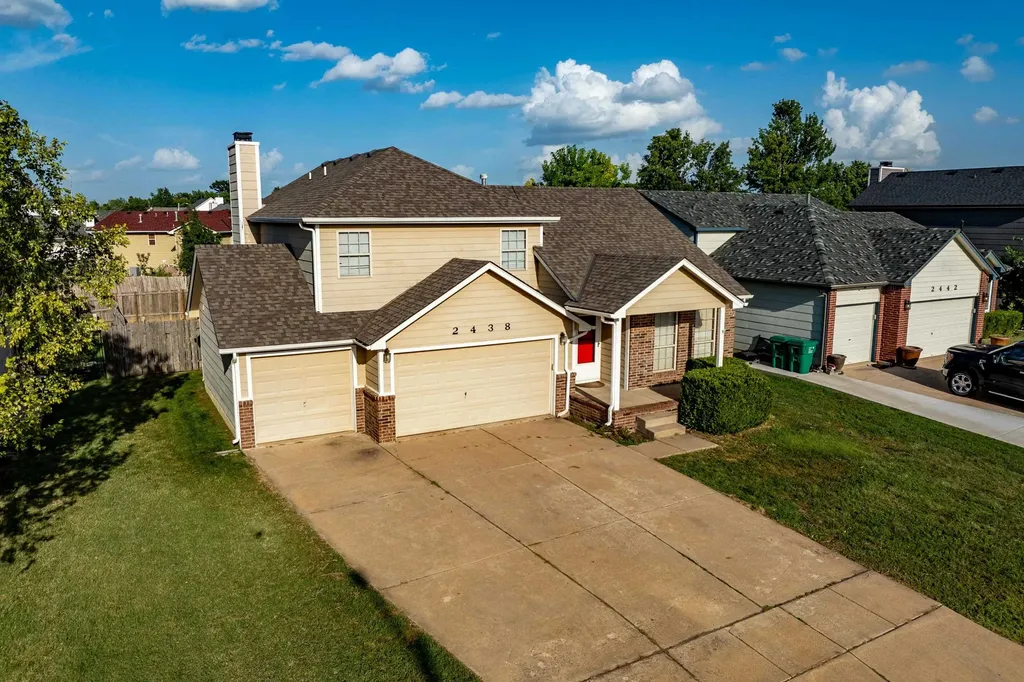 2438 S Cypress Street Wichita KS 67210-2450