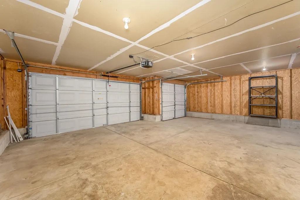 2438 S Cypress Street Wichita KS 67210-2450