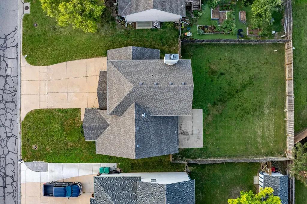 2438 S Cypress Street Wichita KS 67210-2450