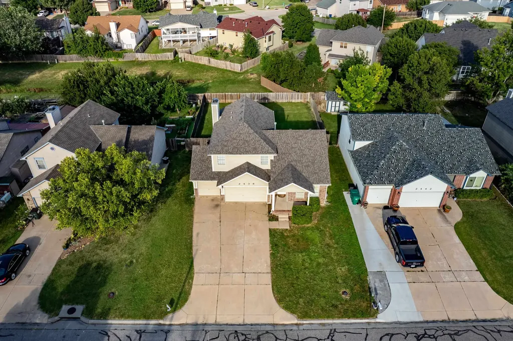 2438 S Cypress Street Wichita KS 67210-2450