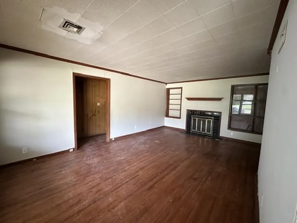 611 N Harding Wichita KS 67208