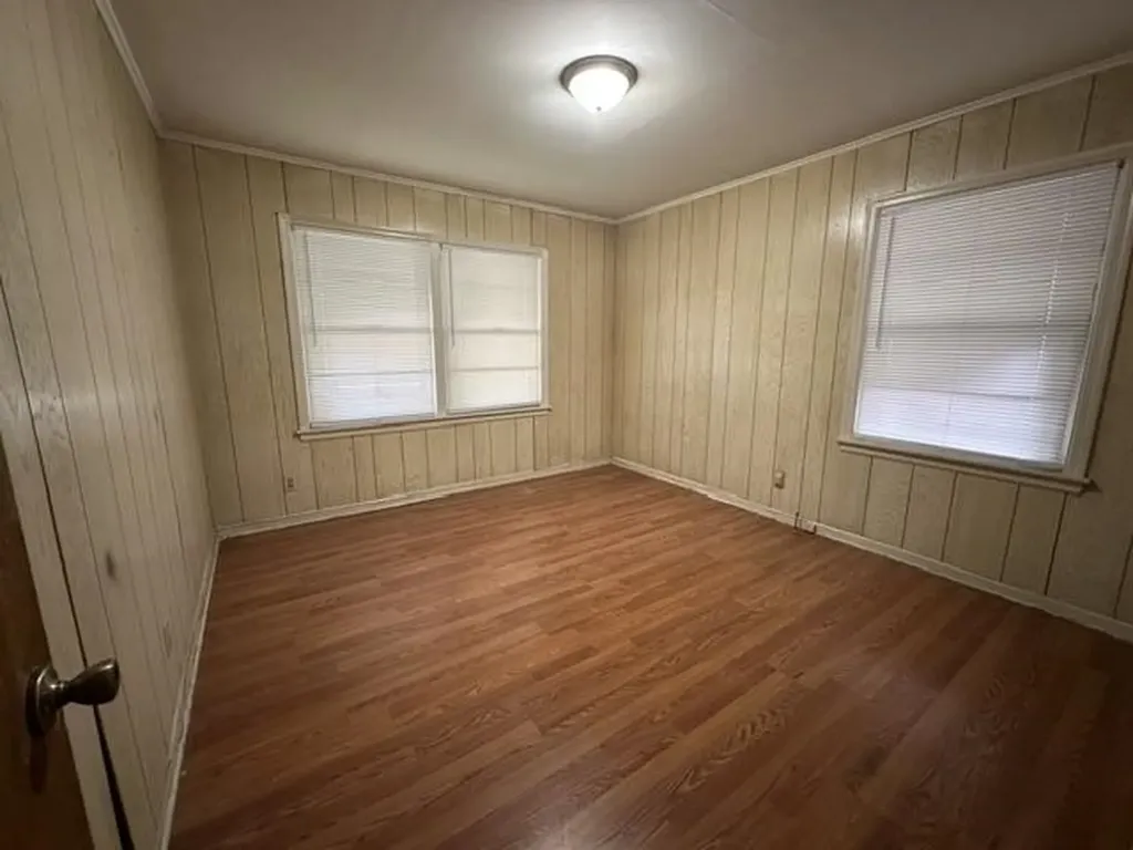611 N Harding Wichita KS 67208