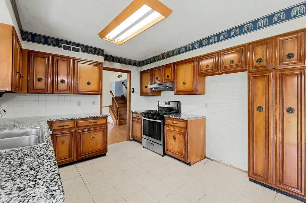 1950 N Charlotte Wichita KS 67208