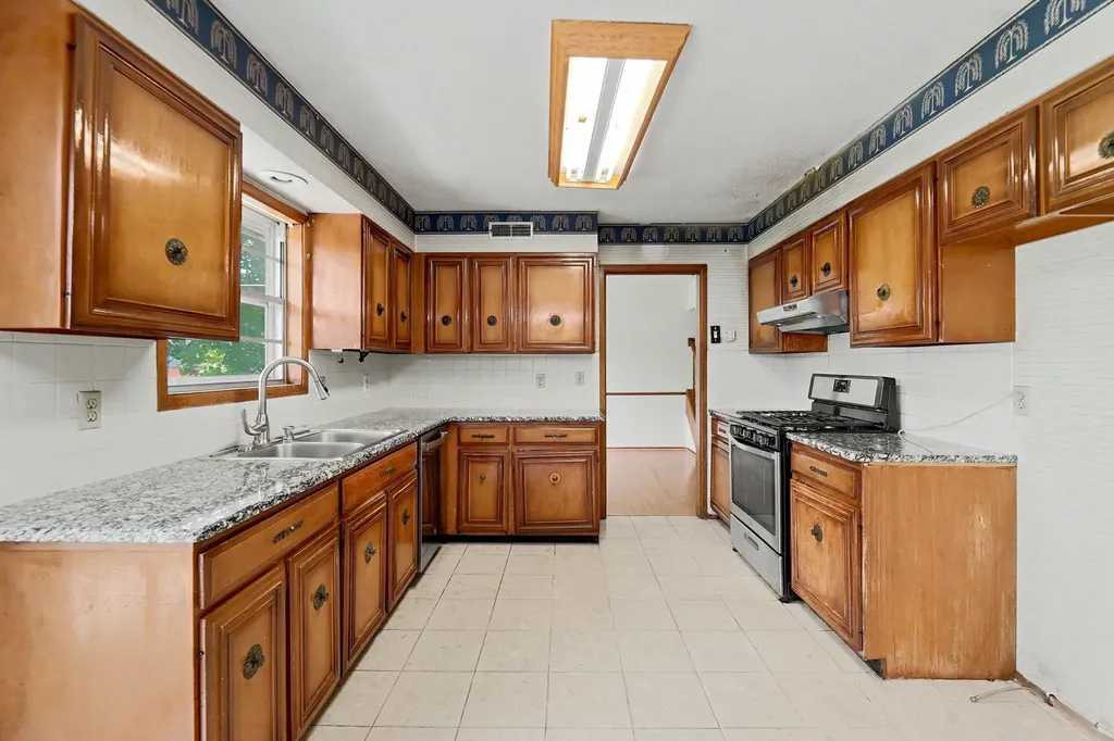 1950 N Charlotte Wichita KS 67208