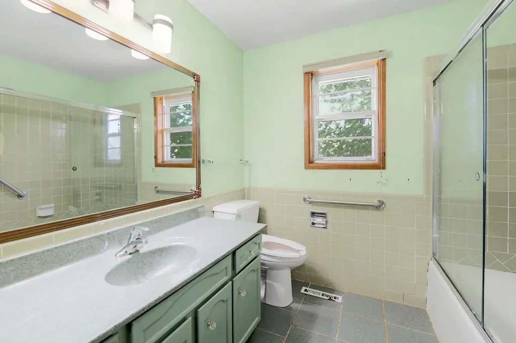 1950 N Charlotte Wichita KS 67208