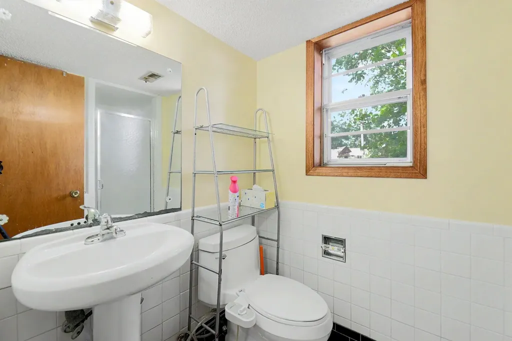 1950 N Charlotte Wichita KS 67208