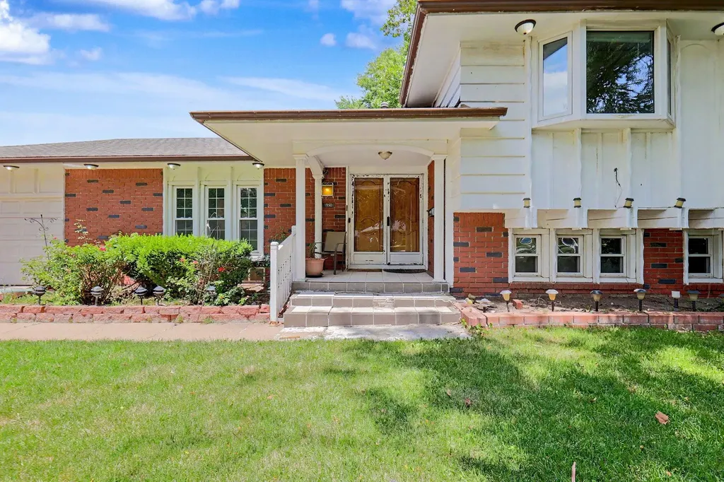 1950 N Charlotte Wichita KS 67208