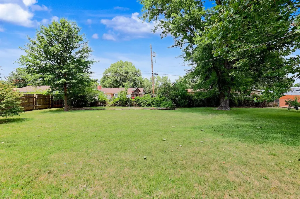 1950 N Charlotte Wichita KS 67208