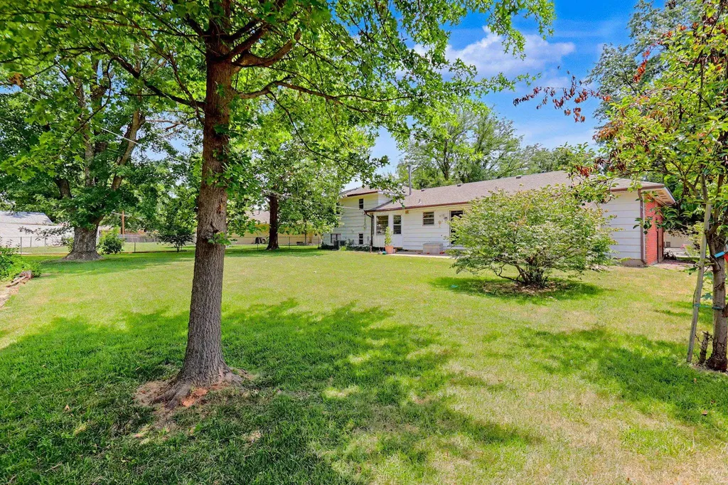 1950 N Charlotte Wichita KS 67208