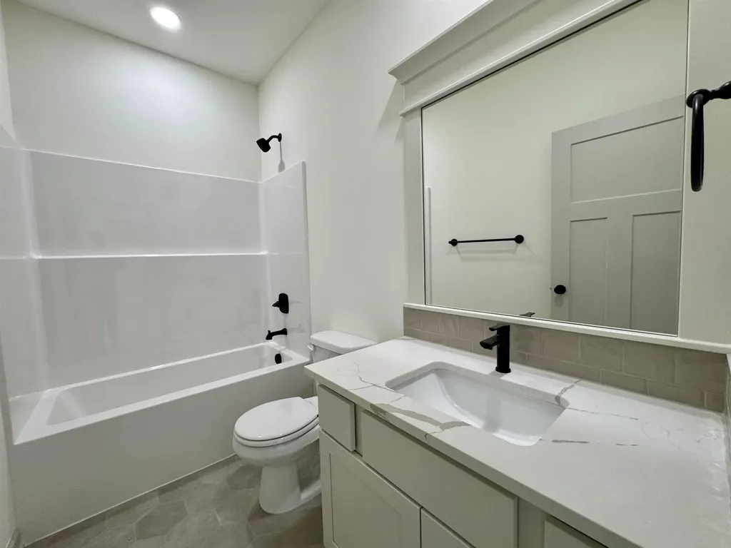 306 W Lavern Garden Plain KS 67050