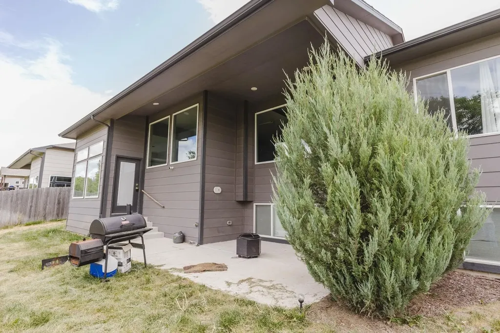 4909 N Saker Wichita KS 67219